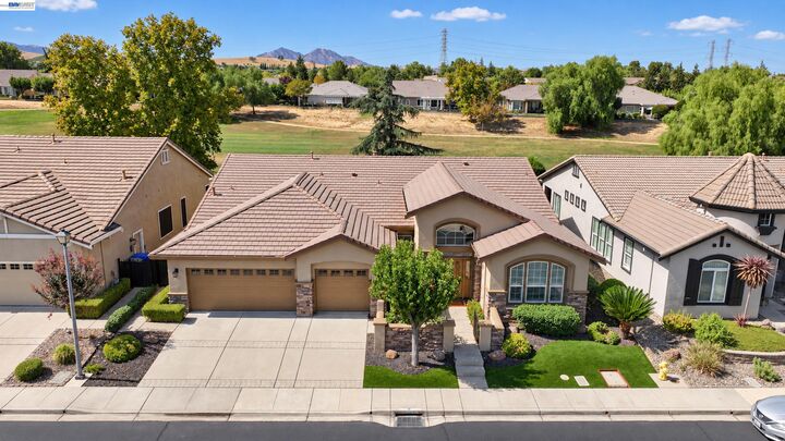 Property Photo: 1117 Burghley Ln CA 94513