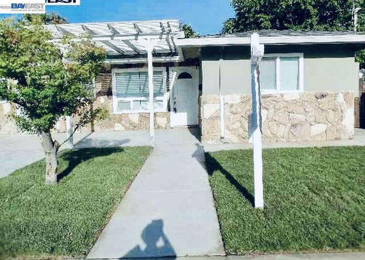 Property Photo: 360 N I St CA 94551
