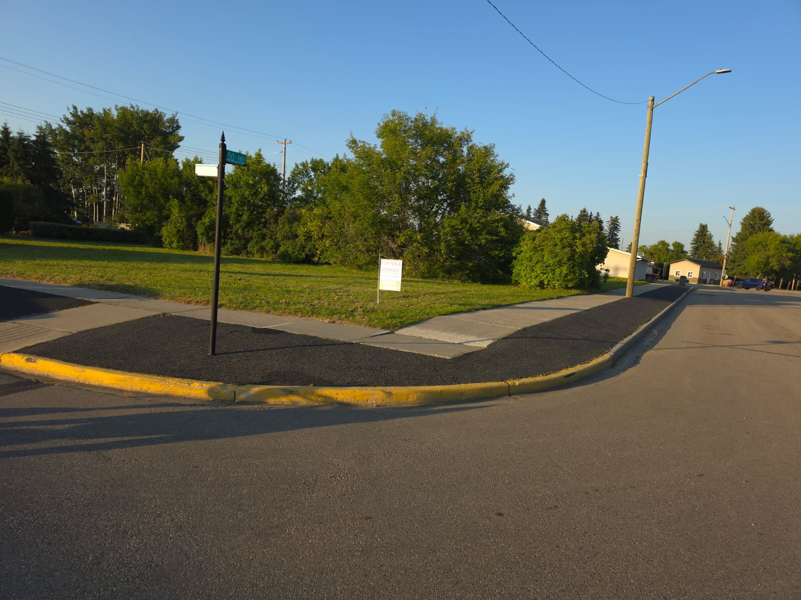 Property Photo:  50 Ave  AB T0C 0C7 