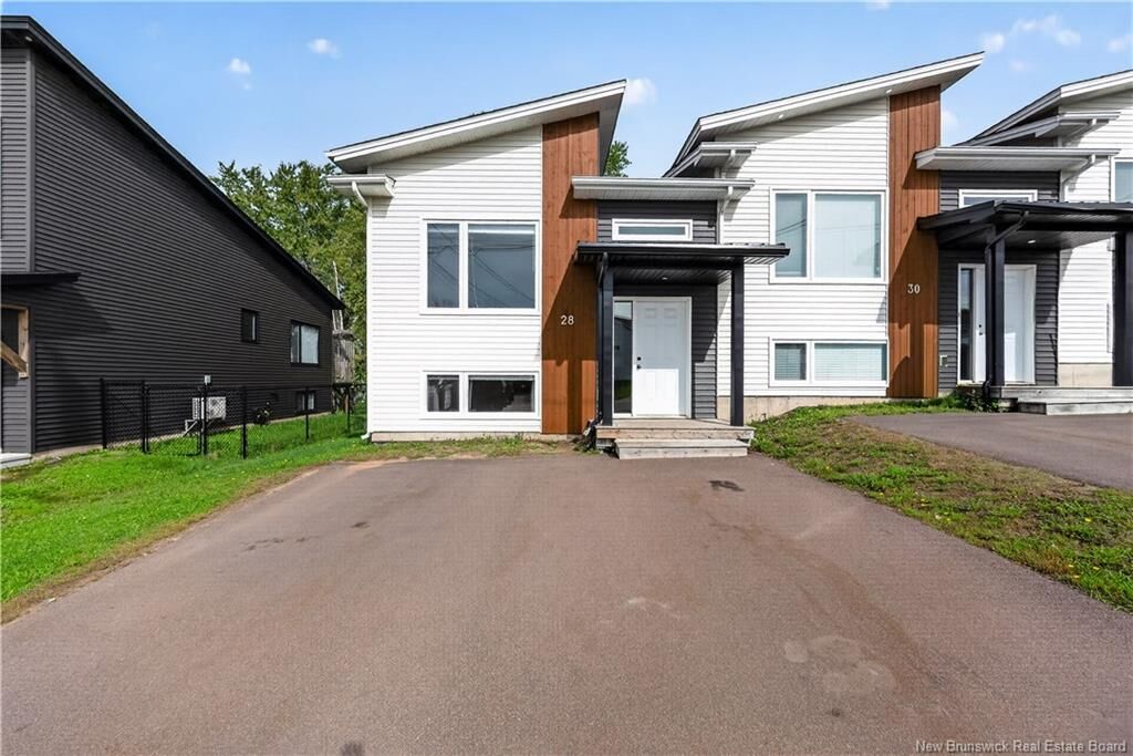 Property Photo:  28 De La Colline Street  NB E1A 6N3 