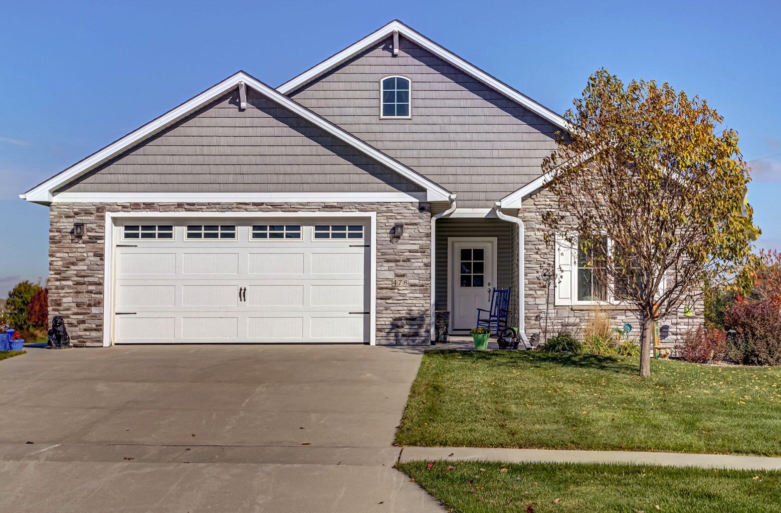 Property Photo: 478 Bella Vista Court IA 50124