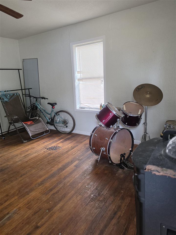 Property Photo:  1403 NW Lawton Ave  OK 73505 