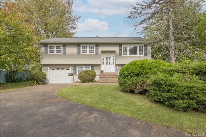 Property Photo:  87 Filors Lane  NY 10980 