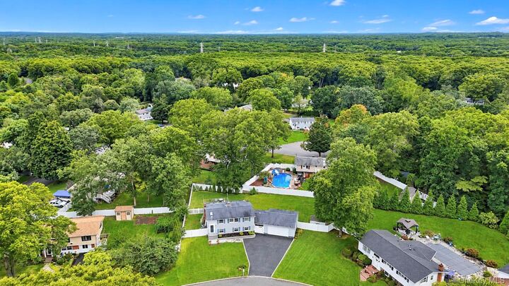 Property Photo:  4 Bud Court  NY 11733 