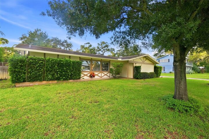 Property Photo:  1514 Oakadia Drive W  FL 33764 