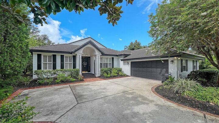 Property Photo:  17 Bayhead Lane  FL 34229 