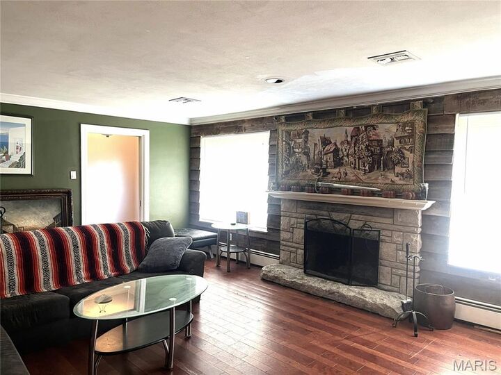 Property Photo: 819 Willoway Avenue IL 62024