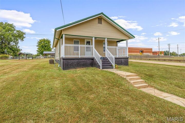 Property Photo: 314 9th Street MO 63601