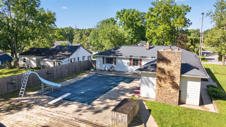Property Photo:  2921 Overhill Road  MI 49203 