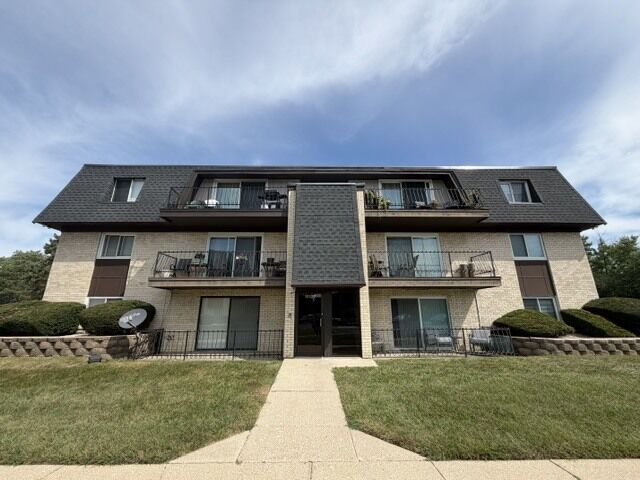 Property Photo:  11127 S 84th Avenue 1-A  IL 60465 