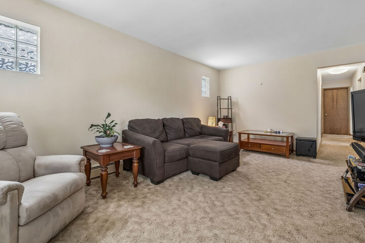 Property Photo: 4923 N Kedvale Avenue IL 60630