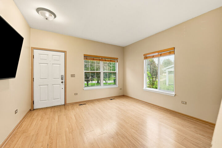 Property Photo: 427 Alyssa Street IL 60545