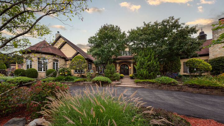 Property Photo:  5 Autumn Trail  IL 60010 