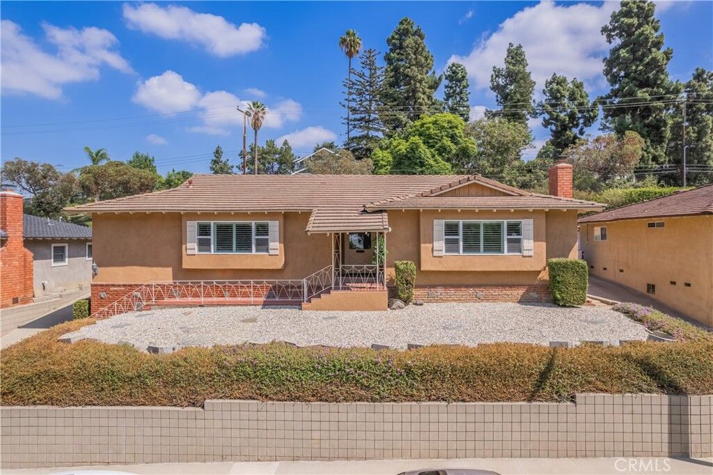 Property Photo:  13917 Walnut Street  CA 90602 