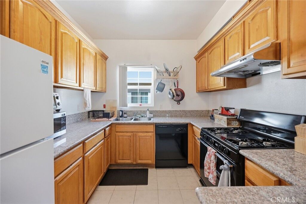 Property Photo: 3711 Baldwin Street 1205 CA 90031