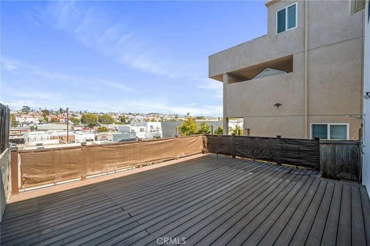 Property Photo: 648 Loma CA 90254