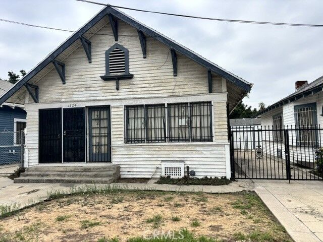 Property Photo:  1524 W 22nd  CA 90007 