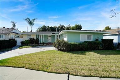 Property Photo:  7335 Donna Avenue  CA 91335 