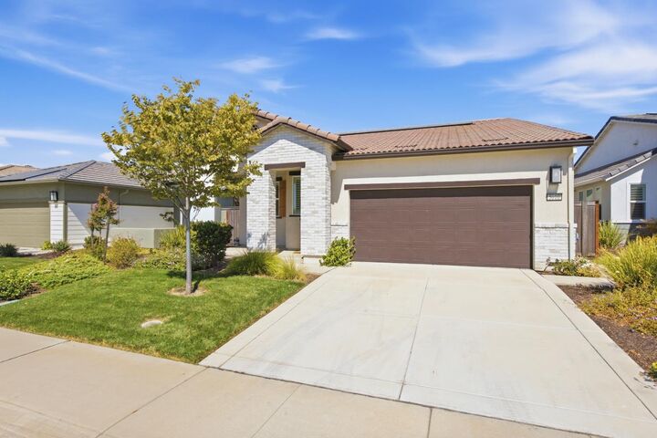 Property Photo: 5010 Peace Lily Lane CA 95747