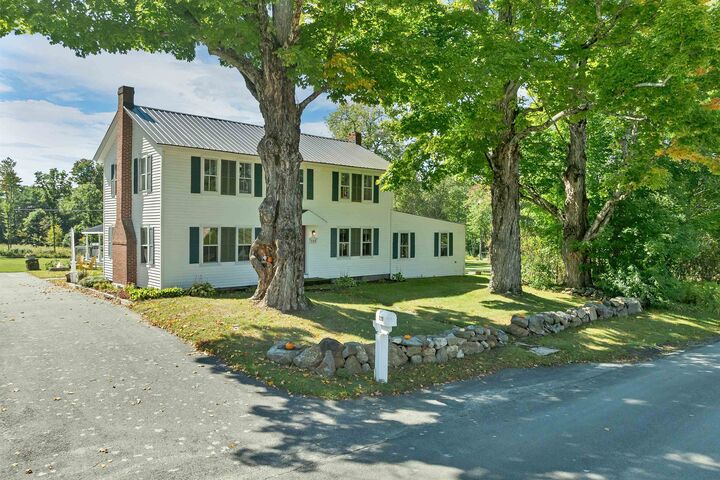 Property Photo:  220 Stockbridge Corner Road  NH 03809 