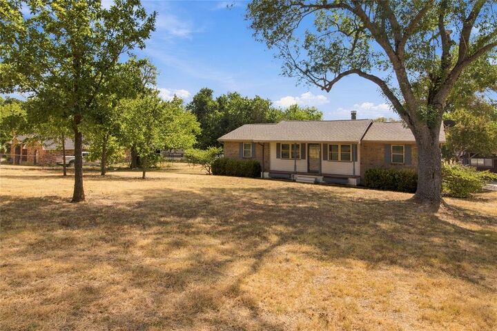 Property Photo:  114 Bells Chapel Road  TX 75165 
