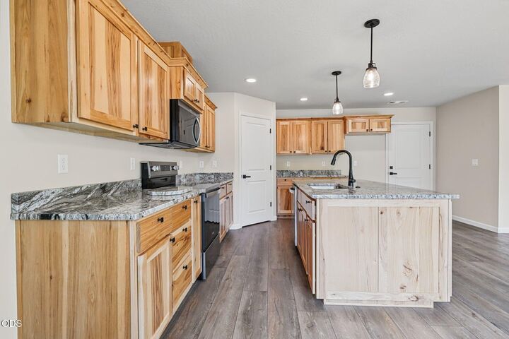 Property Photo:  167 SE Champagne Court  OR 97527 