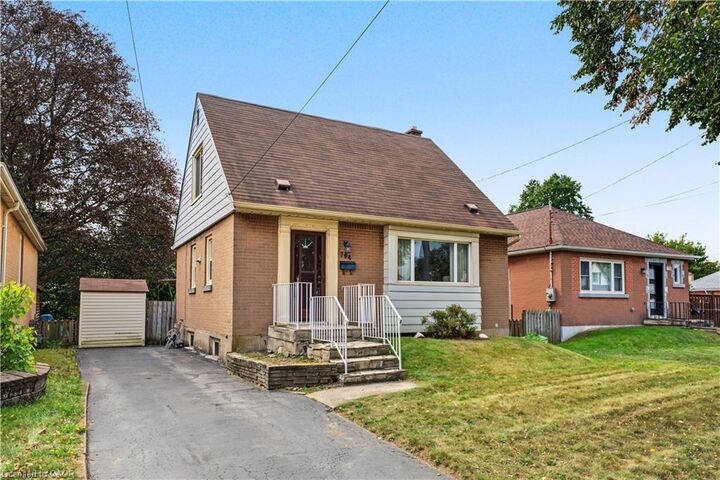 Property Photo:  794 Brucedale Avenue E  ON L8V 1S3 