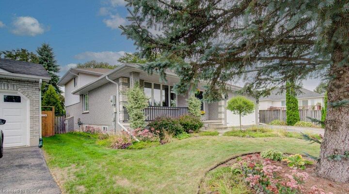 Property Photo:  27 Olivetree Road  ON N3R 5E9 