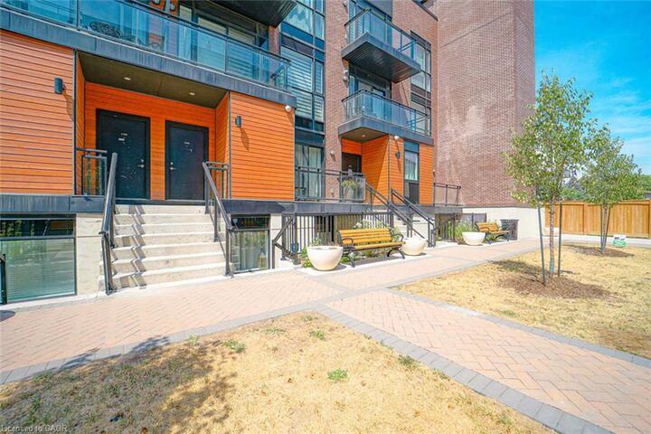 Property Photo:  5289 Highway 7 D902  ON L4L 0J1 