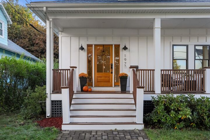 Property Photo:  197 Brookside Pkwy  MA 02155 