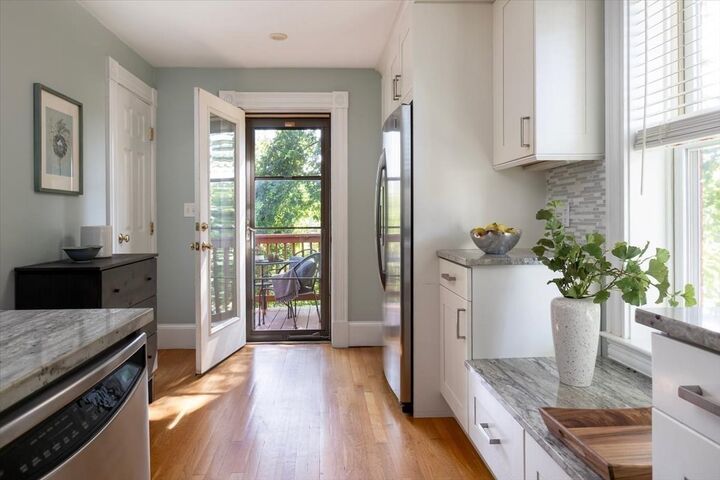 Property Photo:  16 Kent Sq. 2  MA 02446 