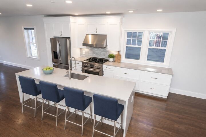 Property Photo: 141 W 6th St 3 MA 02127