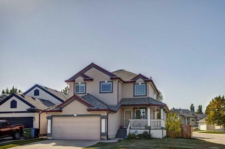 Property Photo:  196 Harvest Park Way NE  AB T3K 4B8 