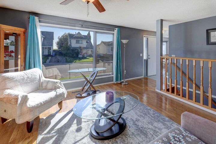 Property Photo:  115 Aberfoyle Close NE  AB T3G 5L6 