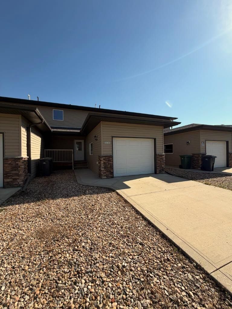 Property Photo: 5511 54 Street 2 AB T4J 1L9