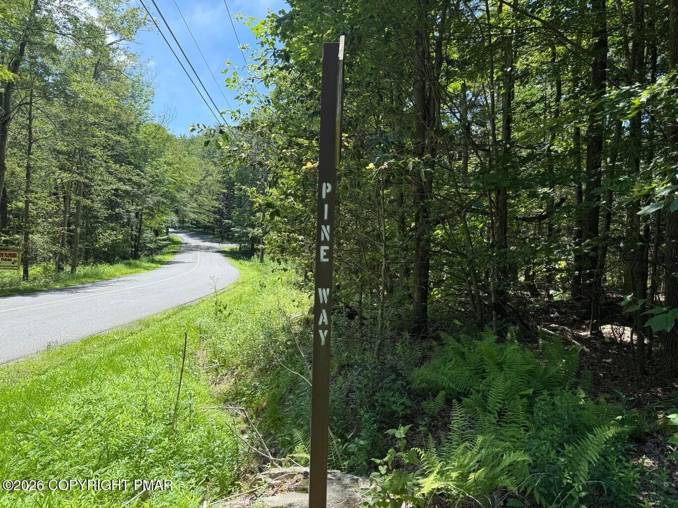Property Photo:  12 Pine Way  PA 18463 