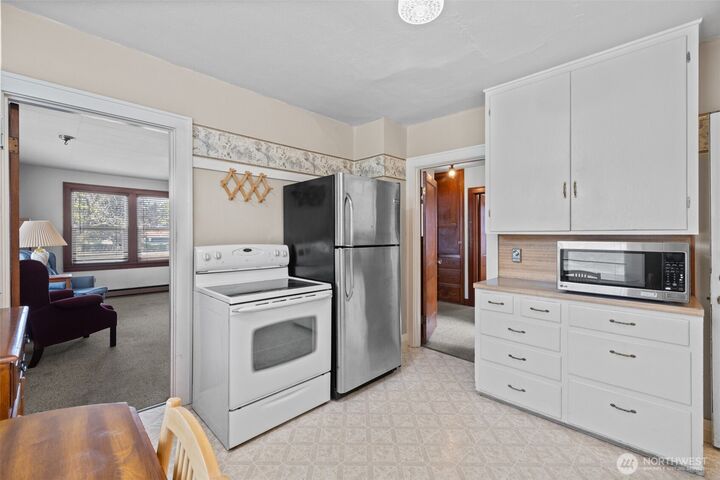 Property Photo: 711 S Race Street WA 98362
