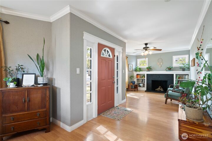 Property Photo: 2828 Washington Way WA 98632
