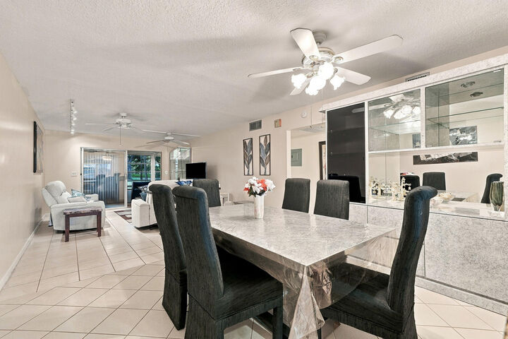 Property Photo: 2903 Victoria Circle C1 FL 33066