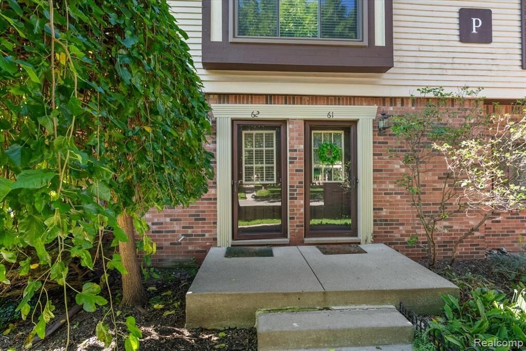 Property Photo:  2346 London Bridge Drive 62  MI 48307 