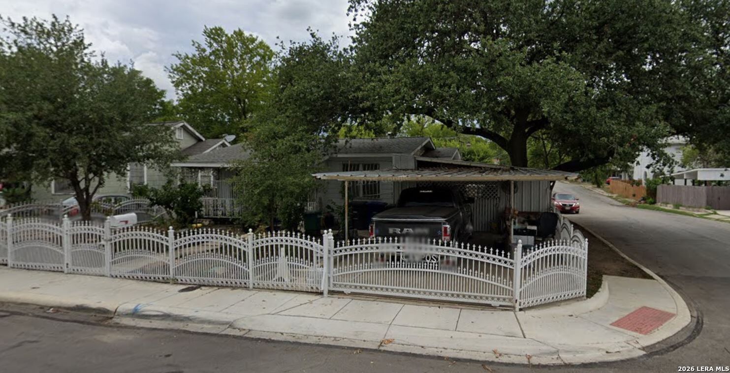 Property Photo: 403 Viendo TX 78201