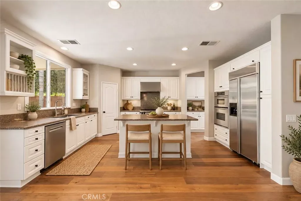 Property Photo:  45000 Vine Cliff  CA 92592 