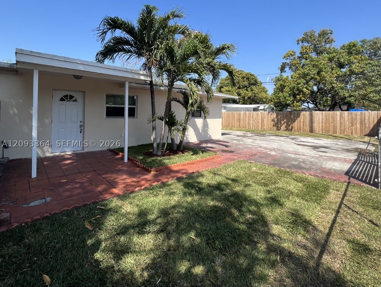 Property Photo: 991 E 20th St FL 33013
