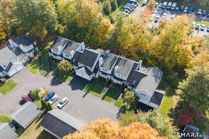 Property Photo:  4 Winchester Court  CT 06032 