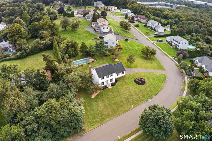 Property Photo:  4 Huntington Ridge Road  CT 06492 