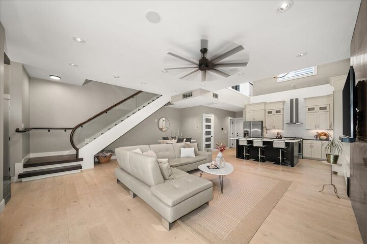 Property Photo: 310 E 10th Ave WA 99202
