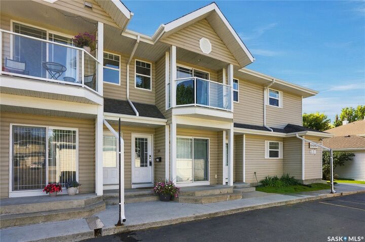 Property Photo:  141 105th Street W 201I  SK S7N 1N3 