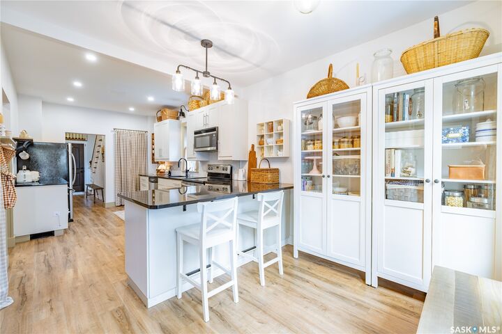 Property Photo:  208 1st Street  SK S0K 1K0 