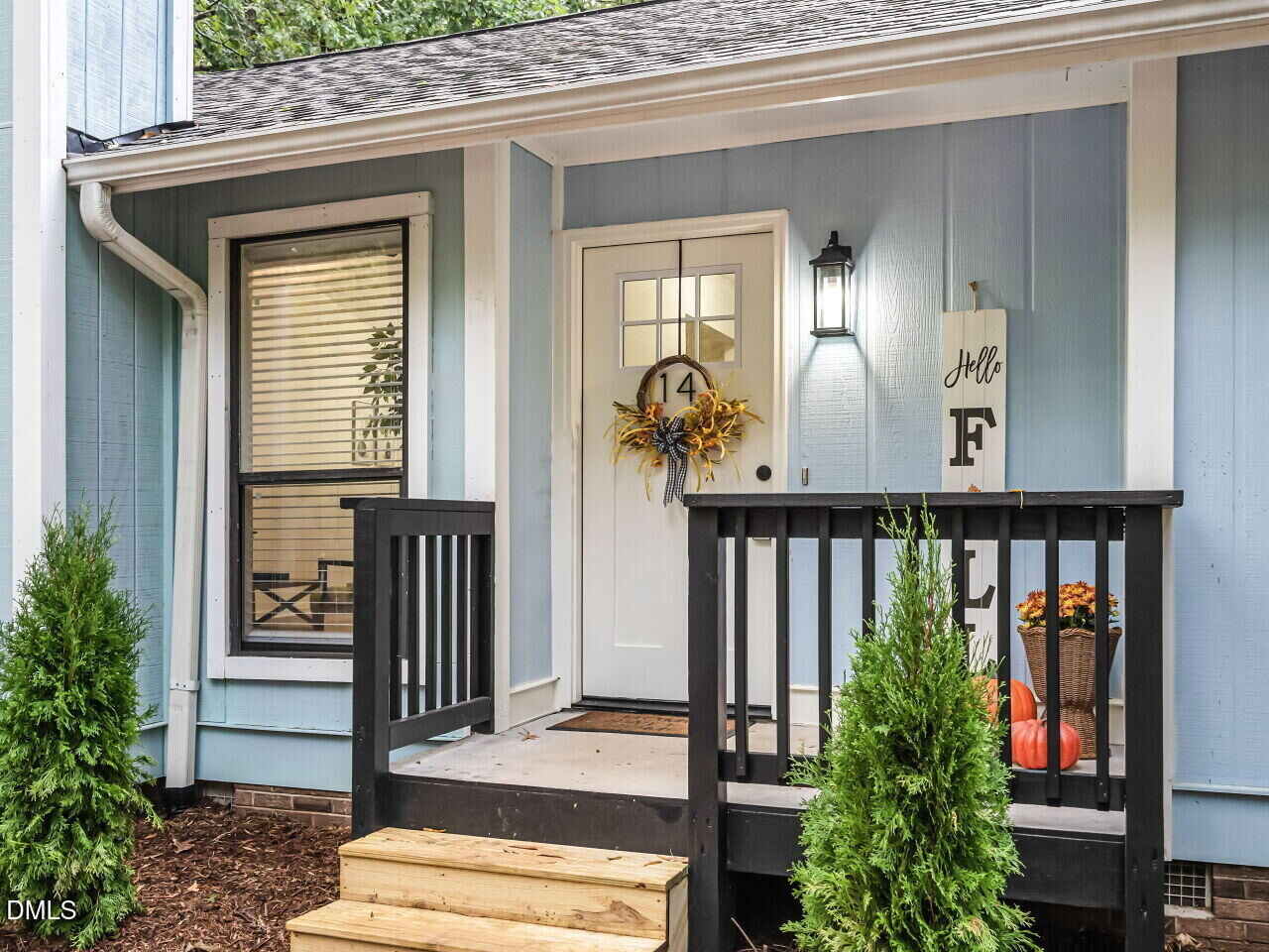 Property Photo:  14 Meadhall Court  NC 27713 