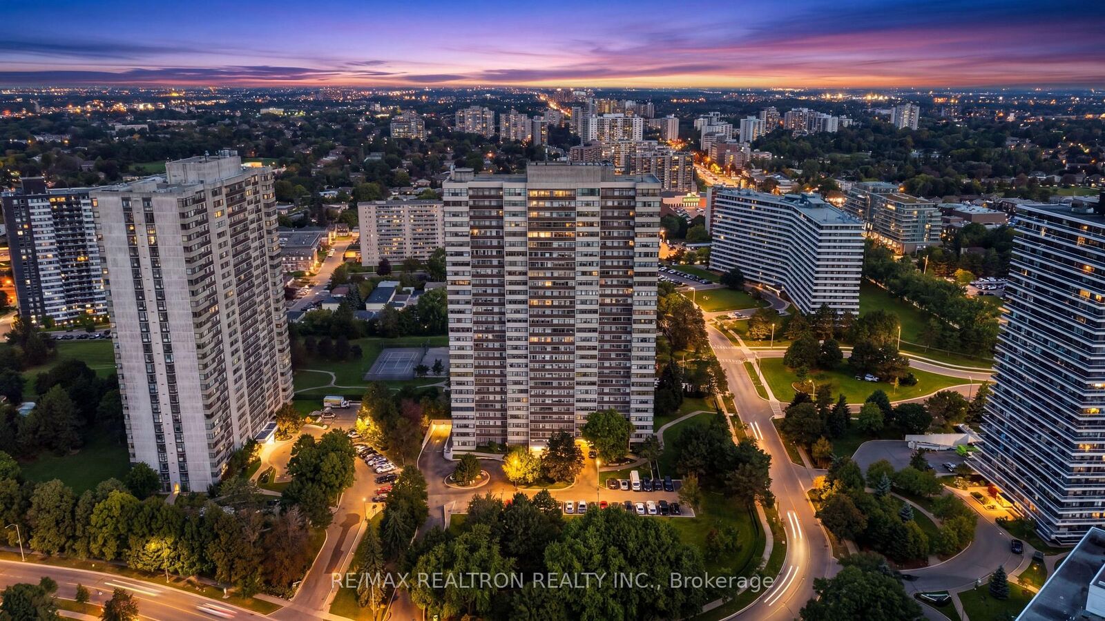 Property Photo:  100 Antibes Drive 804  ON M2R 3N5 